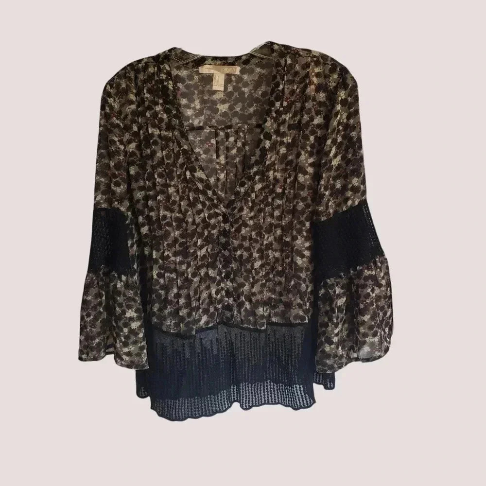 Forever 21 floral quarter sleeve blouse size Medium